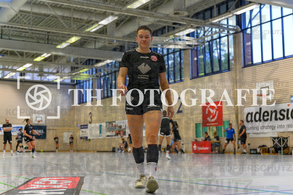 DEU, HSG Freiburg - TG Nuertingen, Handball, 2. Handball-Bundesliga, Saison 2023/2024, 04. Spieltag, Saison 2023/2024, 07.10.2023 | Saskia Probst (HSG Freiburg, #13)

DEU, HSG Freiburg - TG Nuertingen, Handball, 2. Handball-Bundesliga, Saison 2023/2024, 04. Spieltag, Saison 2023/2024, 07.10.2023

Foto: Eibner-Pressefoto/Thomas Hess