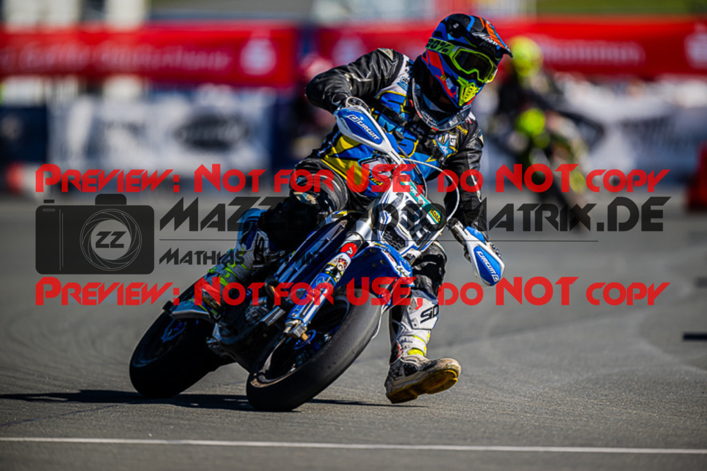 MaZZes_FotoMatrix_220903_1855 | UE40