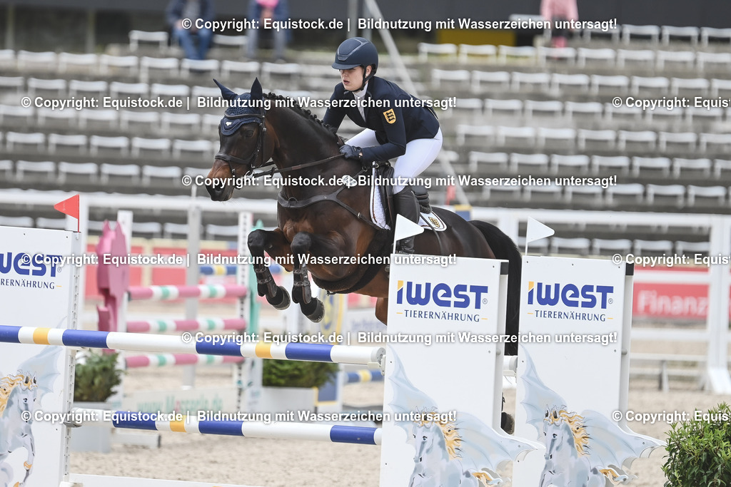 20230514_CCI4_Springen_0161 | equistock