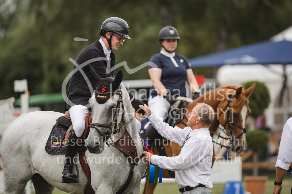 230715_LC_M2-SprmstAnf-750 | Deine schönsten Turniermomente als professionelle Fotos! Entdecke hochwertige Pferdesport-Fotografie im Online-Shop. Jetzt Fotos finden & bestellen!