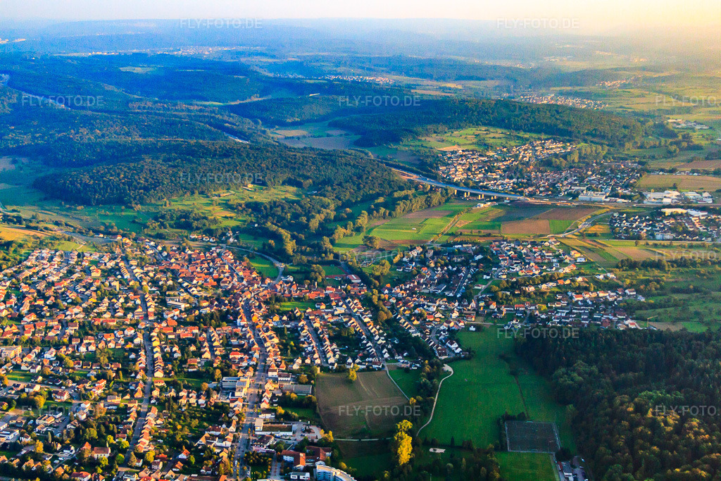 Luftbild: Ortsansicht aus Norden im Ortsteil Wilferdingen in Remchingen im Bundesland Baden-Württemberg in Deutschland. Foto: IMG_59907.jpg vom 24.09.2013 durch Werner Riehm/FLY-FOTO.deAuflösung des Originals: 4752 x 3168 px