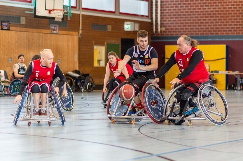 2024-12-07-0127 | Ralph Kunze - Realisiert mit Pictrs.com