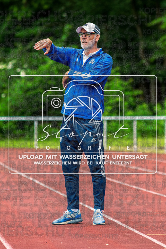 Landesliga Herren LG - TV Jahn Schneverdingen vs. MTV Eintracht Celle | Hilger Wirtz von Elmendorff; Landesliga Herren LG - TV Jahn Schneverdingen vs. MTV Eintracht Celle am 06.06.2026 in Osterwaldstadion, Schneverdingen - Realisiert mit Pictrs.com