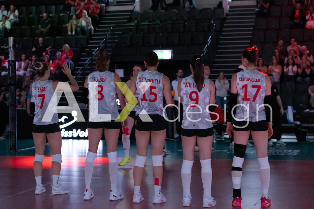 Georgia v Switzerland - CEV European League Women | KRIENS, SWITZERLAND - JUNE 12: Team of Switzerland during the CEV European League match between Georgia and Switzerland at Pilatus Arena on June 12, 2026 in Kriens, Switzerland. - Realisiert mit Pictrs.com
