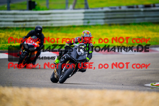 MaZZes_FotoMatrix_240804_6007705_1608 | Fotograf Mathias Schmid
Sportfotograf,
Eventfotograf,
Hochzeitsfotograf,
Portraitfotograf