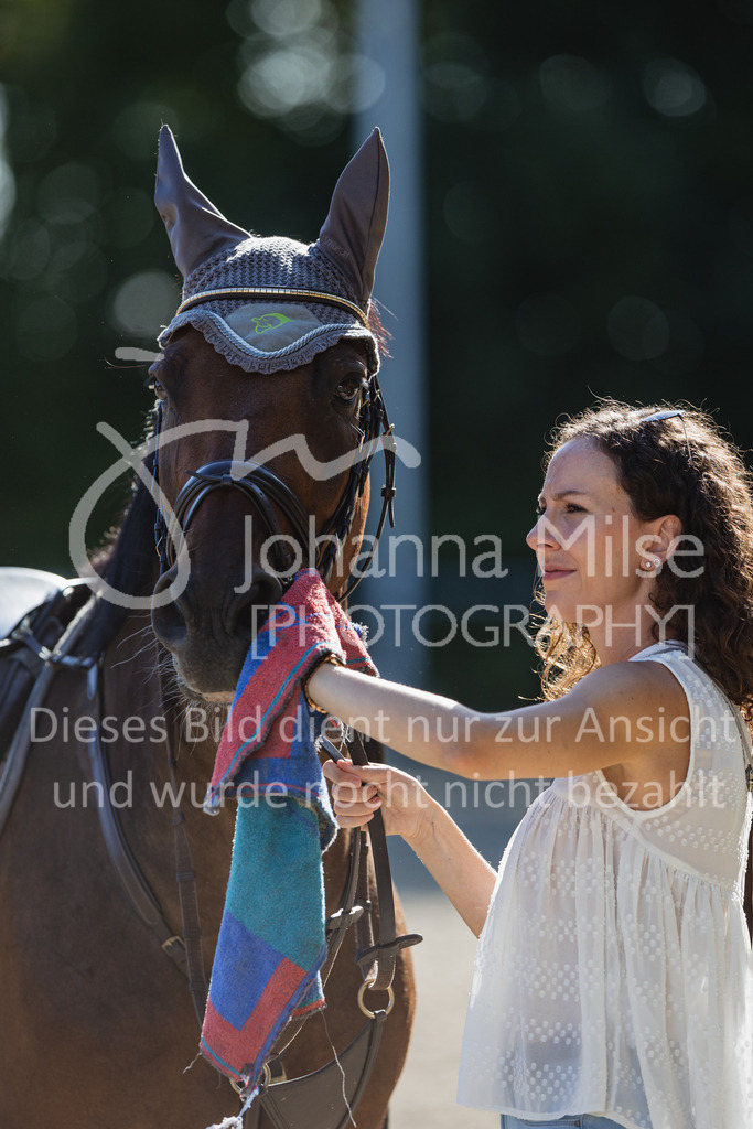 220828_Delbrueck_A2-Spr-220 | Deine schönsten Turniermomente als professionelle Fotos! Entdecke hochwertige Pferdesport-Fotografie im Online-Shop. Jetzt Fotos finden & bestellen!