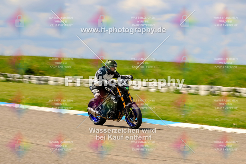 MotoTeam-0640 | Hier findet Ihr Bilder von Touristenfahrten auf der Nürburgring Nordschleife oder von anderen Veranstaltungen die ich besucht habe. Viel Spass beim Durch Schauen 