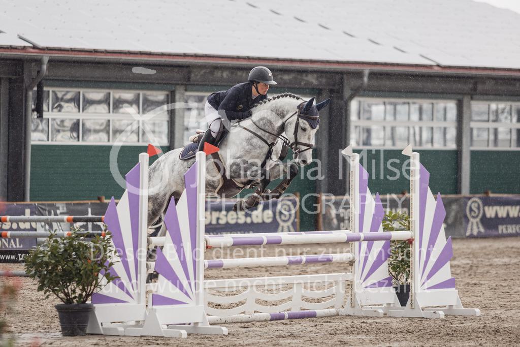 230411_Mühlen_02SprPf-A-224 | Deine schönsten Turniermomente als professionelle Fotos! Entdecke hochwertige Pferdesport-Fotografie im Online-Shop. Jetzt Fotos finden & bestellen!