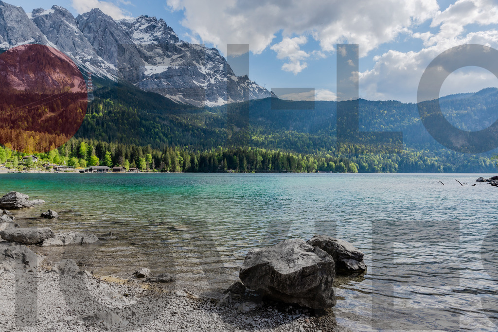 Bayern 8 | Eibsee mit der Zugspitze - Realisiert mit Pictrs.com
