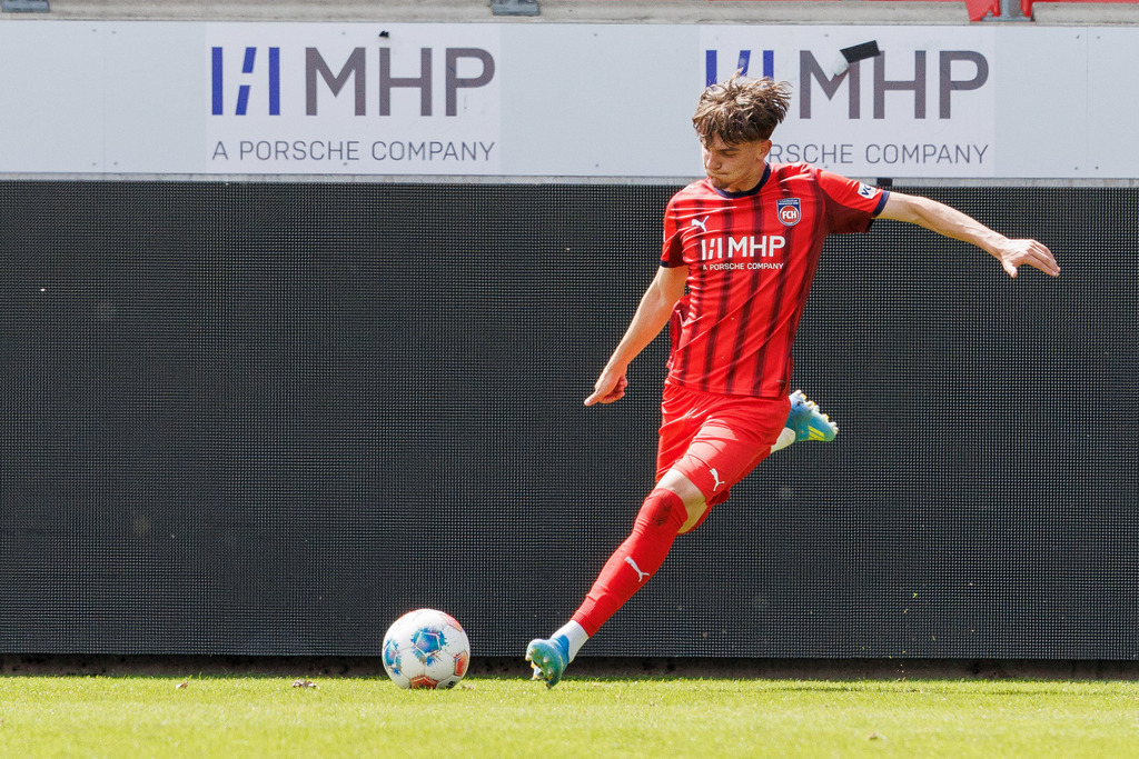 20260503-U19_FCH-LEV_061 | 1.FC Heidenheim 1846 vs. Bayer 04 Leverkusen, Fußball, U19, A-Junioren, NWL, U19-DFB-Nachwuchsliga, 2025/2026, Achtelfinale, 03.05.2026 in Heidenheim, Voith Arena(Foto: Michael Bulling) - Realisiert mit Pictrs.com