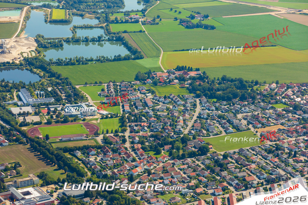 Schöne Luftaufnahme als Geschenk in Schlupfing Pocking - Die Luftbildaufnahme wurde 2025 vom UL-Flugzeug heraus erstellt ( keine Drohne ) - Hochauflösende Luftaufnahme -Nicht vergleichbar mit Google Maps oder Satelittenbilder- Die Geschenkidee !Mit Lizenz und Bildrechte bestellbar