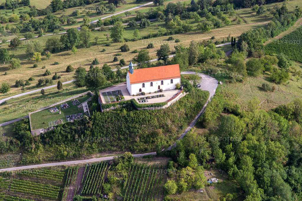 Luftbild: Wurmlinger Sankt Remigius Kapelle im Ortsteil Wurmlingen in Rottenburg im Bundesland Baden-Württemberg in Deutschland. Foto: IMG_008713.jpg vom 27.08.2020 durch Werner Riehm/FLY-FOTO.de