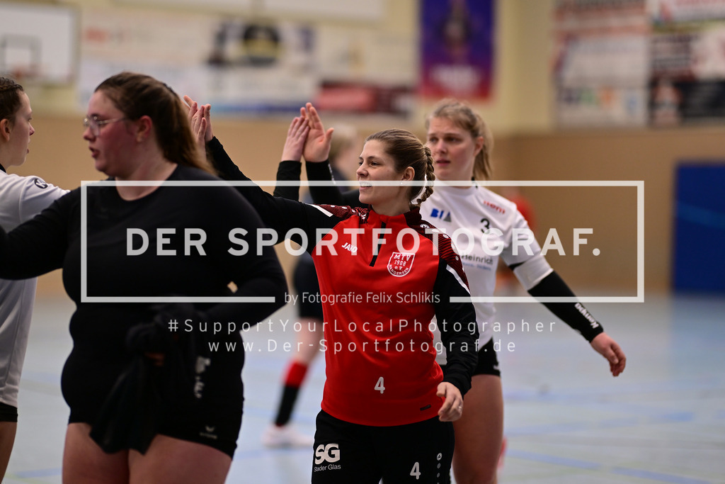 Faustball I Frauen I Saison 2025-2026 I Bundesliga Nord I 7c. Spieltag I MTV Wangersen - Ohligser TV I 25.01.2026 I 38845 | Der Sportfotograf. - Realisiert mit Pictrs.com