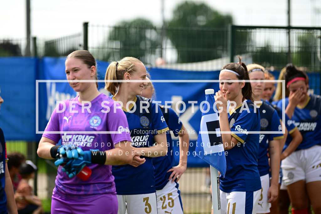 Fußball I Frauen I Saison 2025-2026 I Testspiel I Hamburger SV - Holstein Kiel I 63059 | Der Sportfotograf. - Realisiert mit Pictrs.com