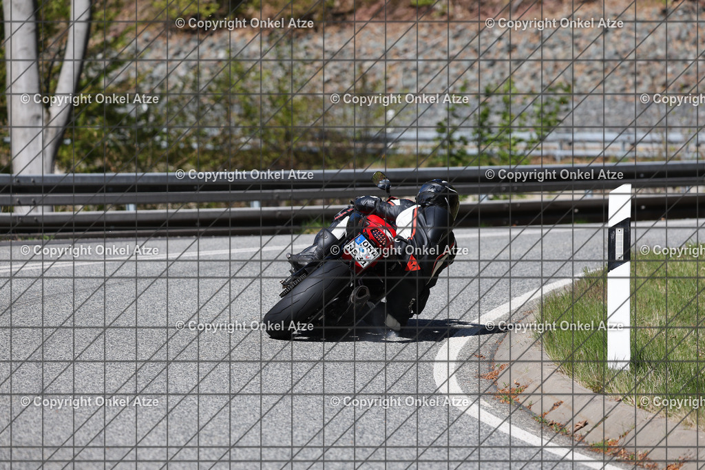 IMG_7580 | Fotograf am Kyffhäuser. Onkel Atze. Kyffhäuser Rennstrecke. Café36. Motorsportfotografie. - Realisiert mit Pictrs.com