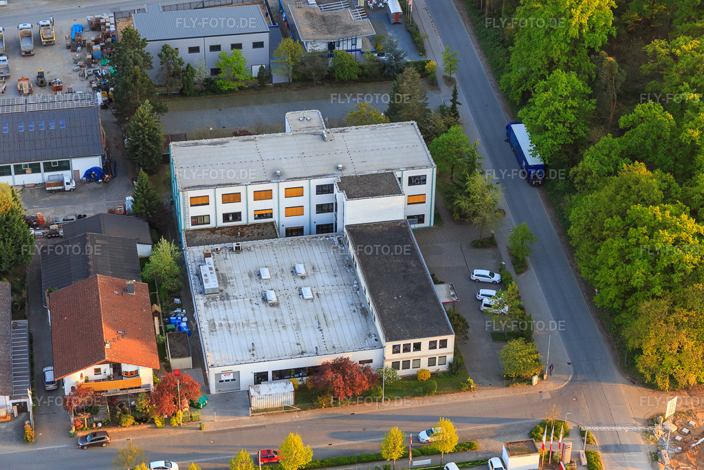 Luftbild: Industriegebiet Sandwiesen mit Laetus im Ortsteil Sandwiese in Alsbach-Hähnlein im Bundesland Hessen in Deutschland. – Foto: IMG_077800.jpg vom 23.04.2015 durch Werner Riehm/FLY-FOTO.de – Auflösung des Originals: 5472 x 3648 px – Track & Trace and Vision Inspection Solutions | Laetus