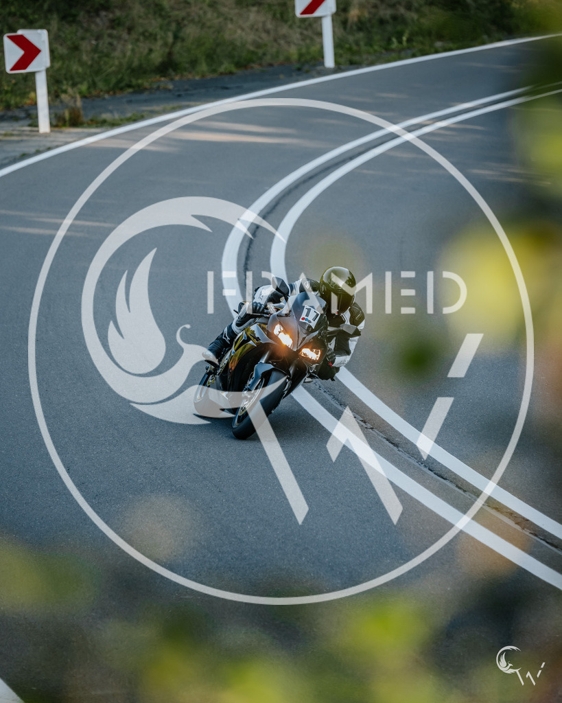 10-2 | cw-framed