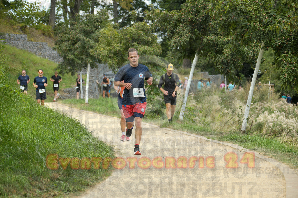 250824_1417_EX1_5668 | Sportfotografie im Rhein-Sieg Kreis, Köln, Bonn, NRW, Rheinland Pfalz, Hessen, etc. Unser Tätigkeitsfeld umfasst den Laufsport vom Volkslauf über den Marathon, Duathlon, Triathon bis zum Ultralauf wie Kölnpfad Ultra oder Schindertrail.