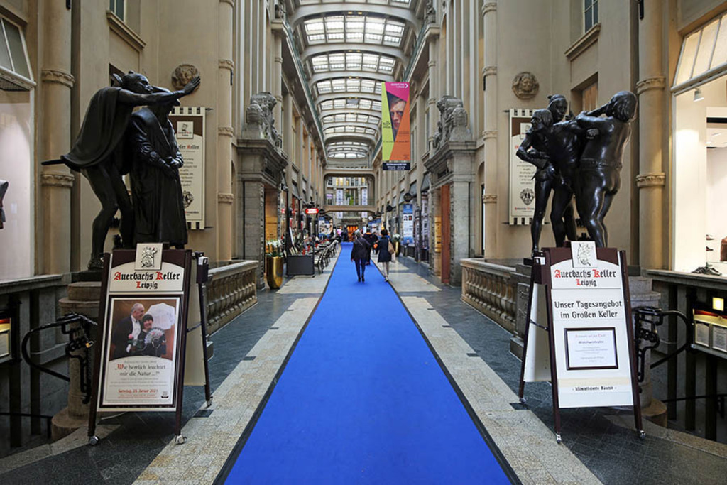 Foto: Leipzig - Mädler Passage | Das Team hinter BILDLEXIKON LEIPZIG bündelt historische wie aktuelle Informationen über die Stadt Leipzig in Text und Bild auf einer Plattform und stellt diese der interessierten Öffentlichkeit zur Verfügung.