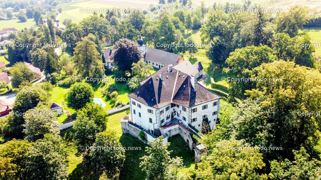 Schloss Schluesslberg_ Spiegelfeld_ 14.08.2023-48 | 14.08.2023, Schluesselberg, AUT, Schloss Schluesselberg, Spiegelfeld, im Bild Schloss Schluesslberg, Drohne