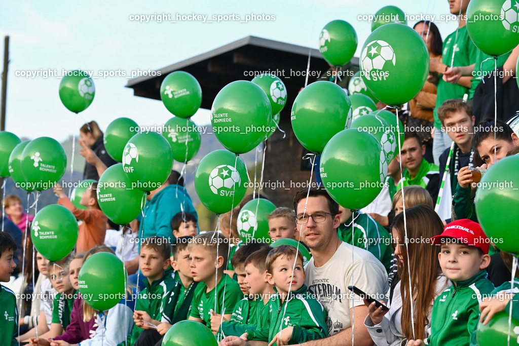 SV Feldkirchen vs. Atus Ferlach 5.5.2023 | Luftballon Aktion SV Feldkirchen, SV Feldkirchen Fans
