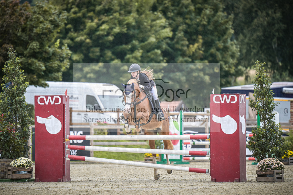 DOS_0215 | Entdecke hochwertige Reitturnierfotos von Foto Oger. Professionell, emotional und authentisch – jetzt Lieblingsmomente im Shop bestellen.Deutschlandweite Turnierfotografie. - Realisiert mit Pictrs.com