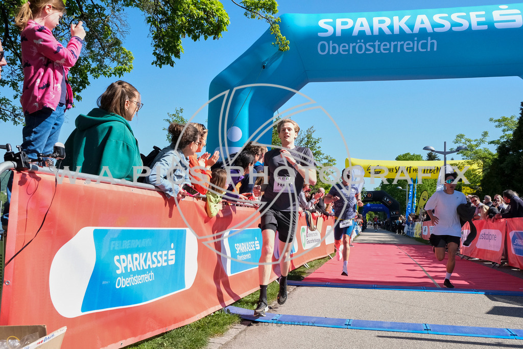 ..... | LINZ,AUSTRIA,27.April 24, Int. 3 Brückenlauf Linz  , Image shows: Photo: WAPICS / Michael ring