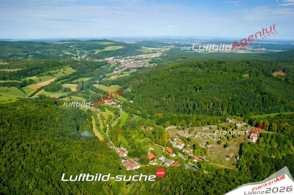 Die Luftaufnahme der Stadt Weismain wurde vom UL-Flugzeug heraus erstellt ( keine Drohne )- hohe Auflösung für beste Qualität