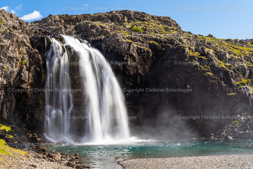 Namenloser Wasserfall | Schöne Fotoprints und andere Fotobilderprodukte, frei konfigurierbar - Realisiert mit Pictrs.com