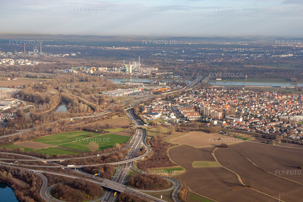 Luftbild: Kreuz A65 mit B9 und B10 Wörther Trog von Westen im Ortsteil Maximiliansau in Wörth im Bundesland Rheinland-Pfalz in Deutschland. Foto: IMG_22777.jpg vom 21.11.2009 durch Werner Riehm/FLY-FOTO.de