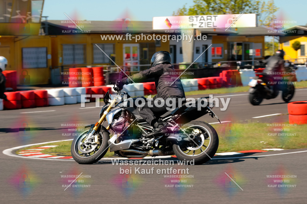 Moto-TeamOBK-21677 | Hier findet Ihr Bilder von Touristenfahrten auf der Nürburgring Nordschleife oder von anderen Veranstaltungen die ich besucht habe. Viel Spass beim Durch Schauen 