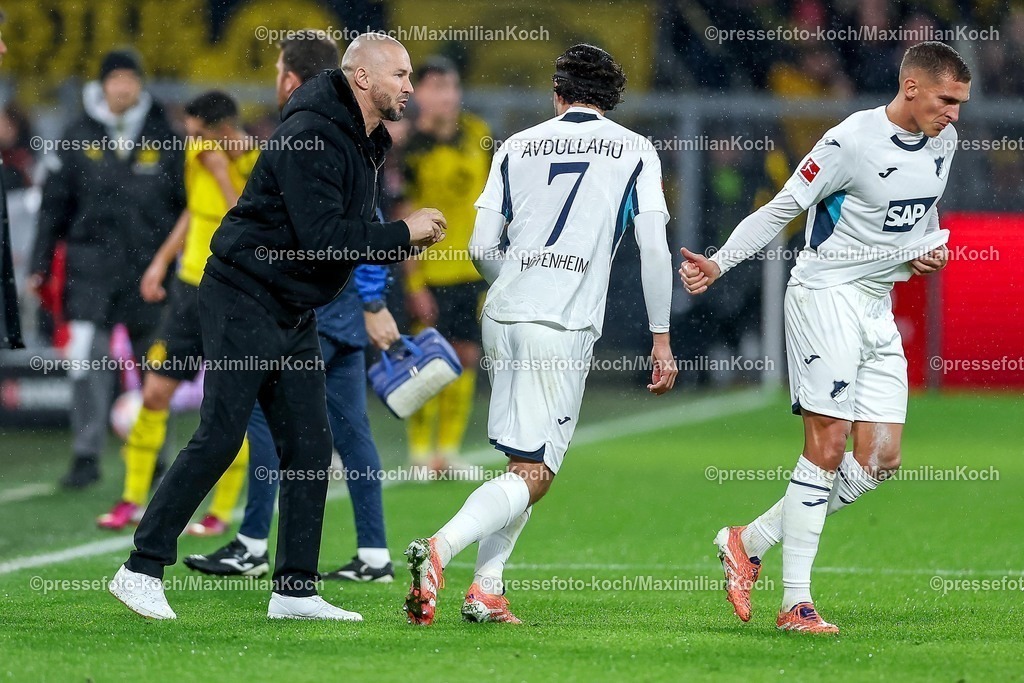 BVB07122501035 | 07.12.2025, Fußball, Borussia Dortmund - TSG 1899 Hoffenheimt, 1. Fußball Bundesliga, 13. Spieltag, Signal Iduna Park, Saison 2025 2026: Cheftrainer Christian Ilzer (TSG Hoffenheim #hc) neben Leon Avdullahu&nbsp;(TSG Hoffenheim #07)  DFB regulations prohibit any use of photographs as image sequences and or quasi-video.