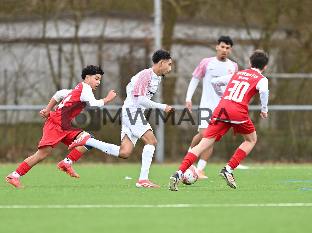 Fussball I Herren I Saison 2025-2026 I Bundesliga I 6. Spieltag I Eintracht Frankfurt - FC Bayern München  | MWMARA - Realisiert mit Pictrs.com