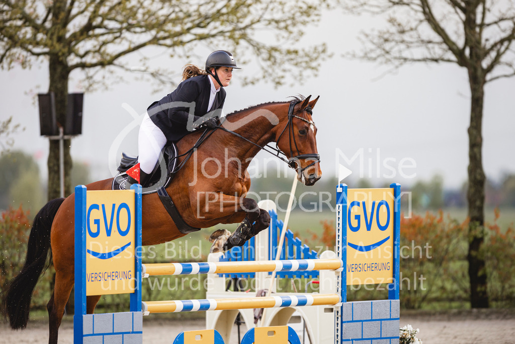 240424_Lemwerder_Stil-M-128 | Deine schönsten Turniermomente als professionelle Fotos! Entdecke hochwertige Pferdesport-Fotografie im Online-Shop. Jetzt Fotos finden & bestellen!