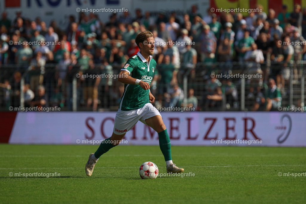 Fußball I Herren I Saison 2025/2026 I Regionalliga Nord I 10. Spieltag I VfB Lübeck - FSV Schöningen | Luca Falk Menke (5, VfB Lübeck) - Realisiert mit Pictrs.com