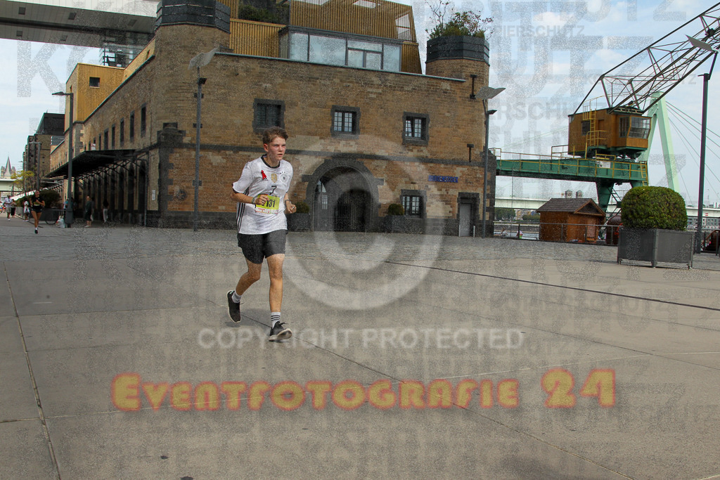 250920_1326_EV4_5536 | Sportfotografie im Rhein-Sieg Kreis, Köln, Bonn, NRW, Rheinland Pfalz, Hessen, etc. Unser Tätigkeitsfeld umfasst den Laufsport vom Volkslauf über den Marathon, Duathlon, Triathon bis zum Ultralauf wie Kölnpfad Ultra oder Schindertrail.