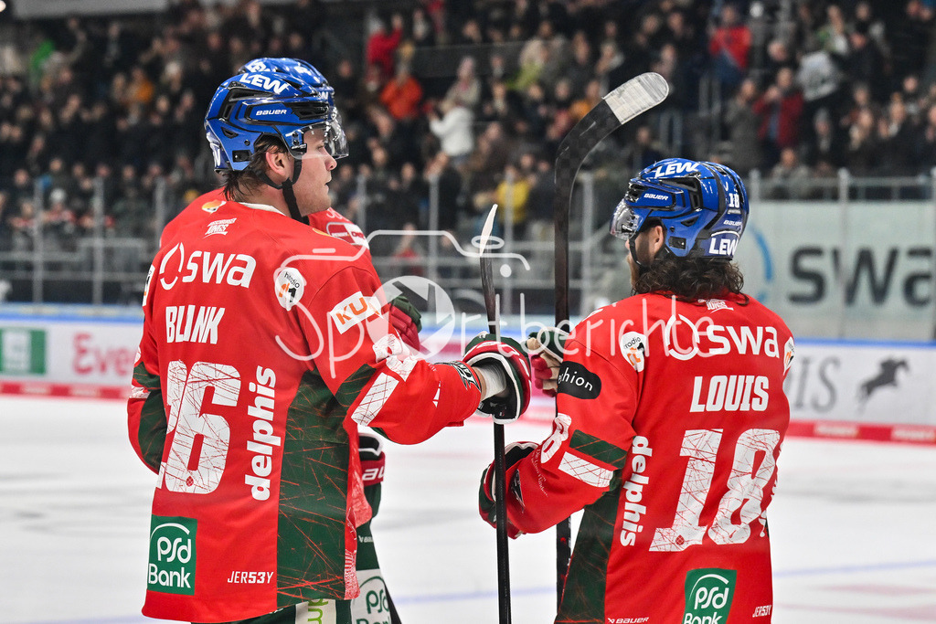 Augsburger Panther - Schwenninger Wild Wings | AUGSBURG, GERMANY - 02. JANUARY: Jubel der Hauherren nach dem Treffer zum 5-2 durch Alexander BLANK (Augsburger Panther 26) / Tor / Torschuetze / Freude / Happy während dem Match zwischen den Augsburger Panthern und den Schwenninger Wild Wings am 35. Spieltag der Penny DEL im Curt Frenzel Stadion