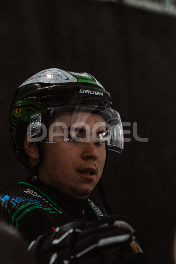 Alligators_vs_Erding_12_12_2025-154 | Höchstadt Alligators Fotogalerie: Eishockey-Action aus Franken. Professionelle Spielfotos, Portraits & Stadionbilder zum Download. Jetzt entdecken! - Realisiert mit Pictrs.com