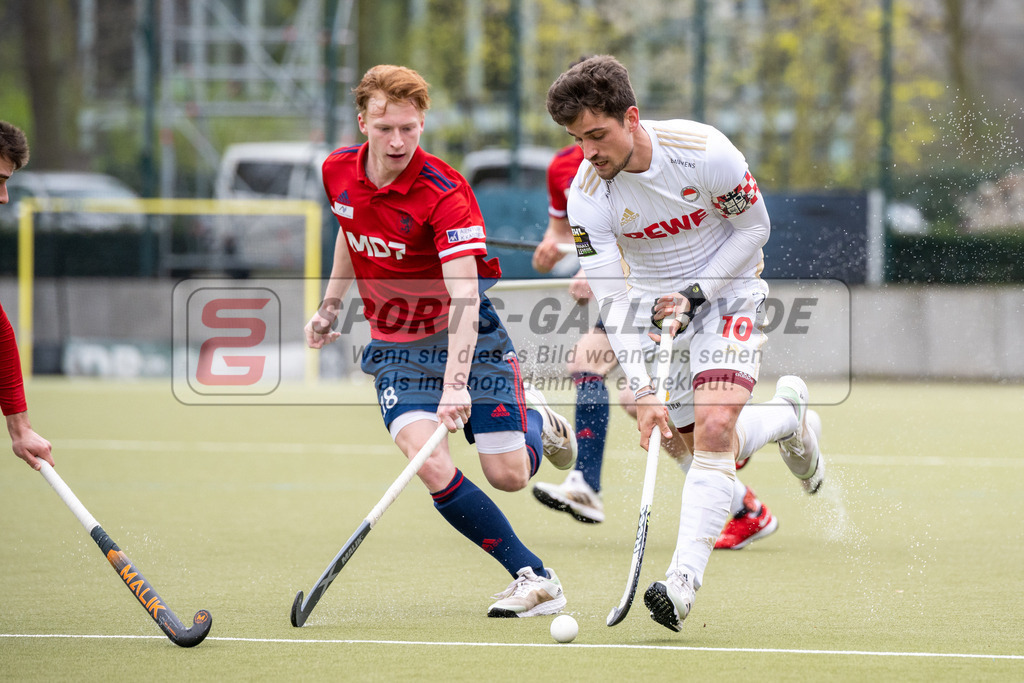 SFE_20230415_0246 | Deutsche Meisterschaft Männliche U16 Halle 2023 am 15.04.2023 in Düsseldorf (Düsseldorfer Hockeyclub 1905 e.V.), Photo: Stephan Fehrmann 2022 (Sports-Gallery),Stollarz Julius ( Düsseldorfer HC #18 ),Moritz Tromperts ( Rot-Weiss Köln #10 )