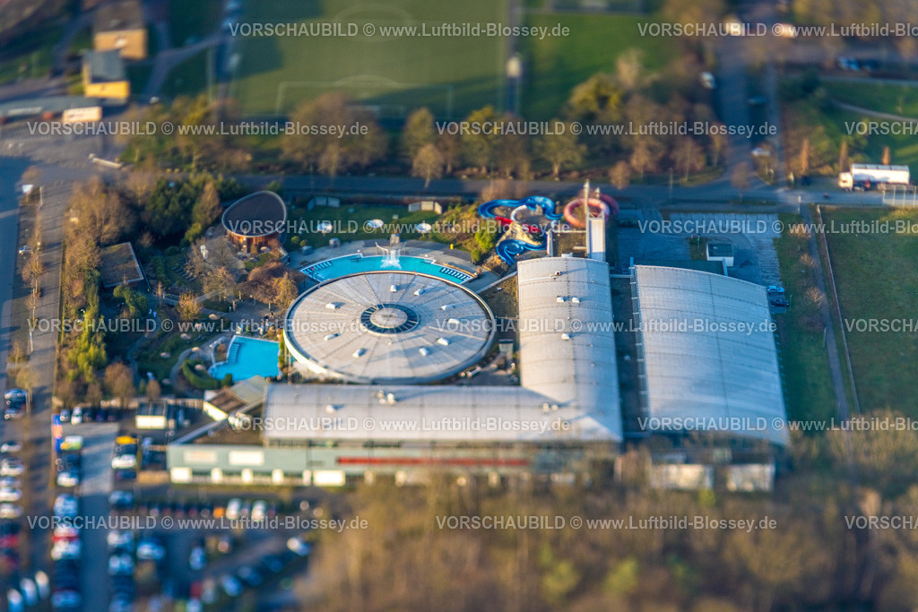 Hamm241201259 | ACHTUNG Fotos mit durch Tilttechnik objektivseits erzeugter partieller Unschärfe, Luftbild, MAXIMARE Erlebnisbad und Wellnessbad mit Hallenbad, Mitte, Hamm, Ruhrgebiet, Nordrhein-Westfalen, Deutschland