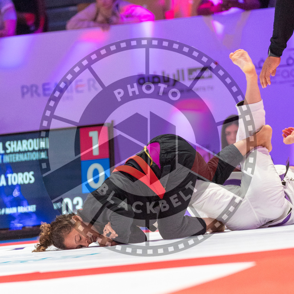 20231109PBB4039 | Fighters compete during the AJP World Professional Championship in the Mubadala Arena in Abu Dhabi, Arab United Emirates, on November 9, 2023.