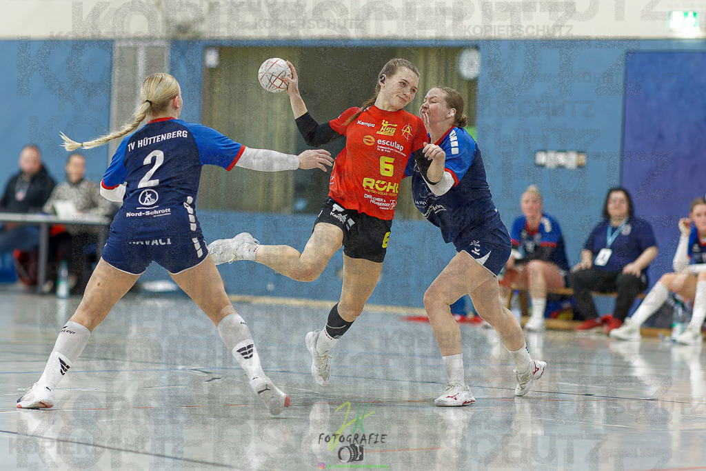Frauen Regionalliga (HHV); HSG Wettenberg - TV Hüttenberg | Frauen Regionalliga (HHV); HSG Wettenberg - TV Hüttenberg am 06.12.2025 in Launsbach (Wettenberg) (Halle GS Launsbach (Wettenberg))Photo © 2025 - Jörg Heinrich - Realisiert mit Pictrs.com