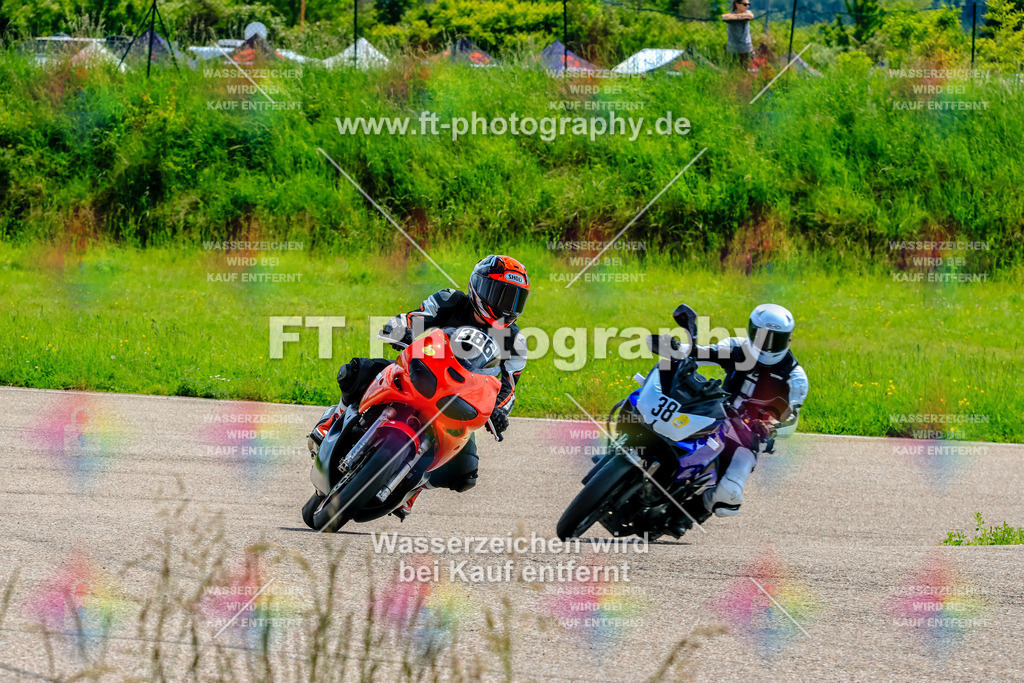 MotoTeam-0284 | Hier findet Ihr Bilder von Touristenfahrten auf der Nürburgring Nordschleife oder von anderen Veranstaltungen die ich besucht habe. Viel Spass beim Durch Schauen 