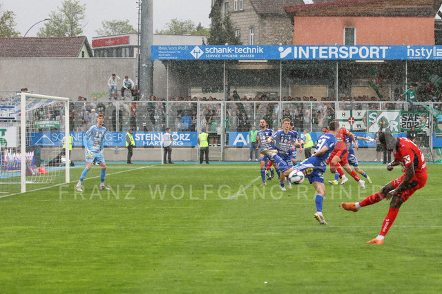 TSV Egger Glas Hartberg vs SK Rapid Wien – Championship Group    | Hartberg, Austria, 19.Apr.26 - SOCCER - ADMIRAL Bundesliga, TSV Egger Glas Hartberg vs SK Rapid Wien. The image shows game action. 