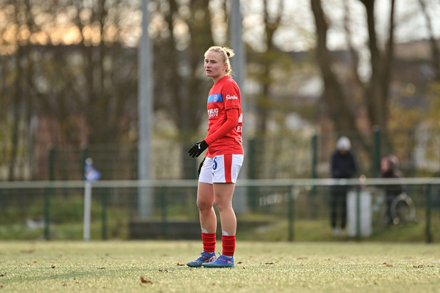 Fußball I Frauen I Saison 2025-2026 I Regionalliga Nord I 11. Spieltag I Hamburger SV U20 - Holstein Kiel I 28979 | Der Sportfotograf. - Realisiert mit Pictrs.com