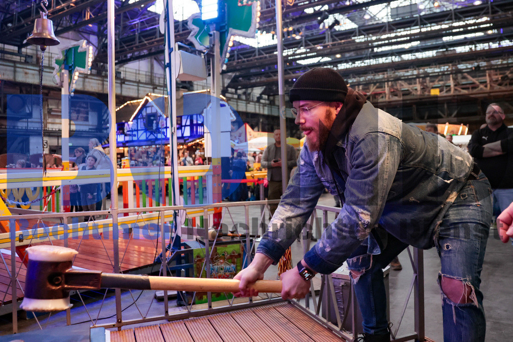 Historischer Jahrmarkt in der Jahrhunderthalle - Steampunk {date} -  | {headline}



(Foto: Sebastian Sendlak / BOND)

 - Realisiert mit Pictrs.com