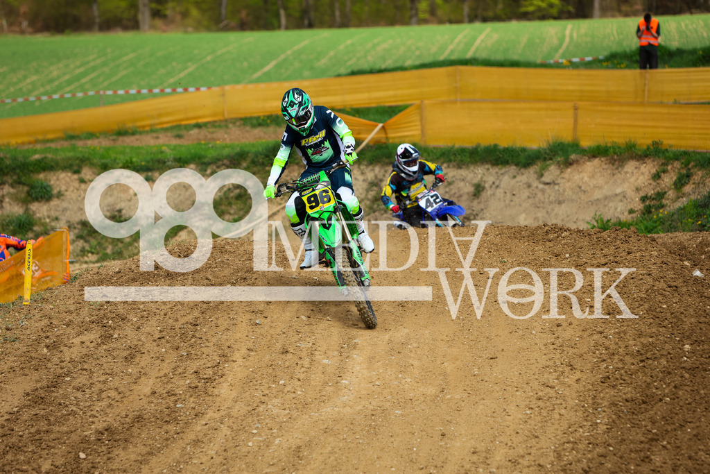 5E6A0807 | 989 MEDIAWORK