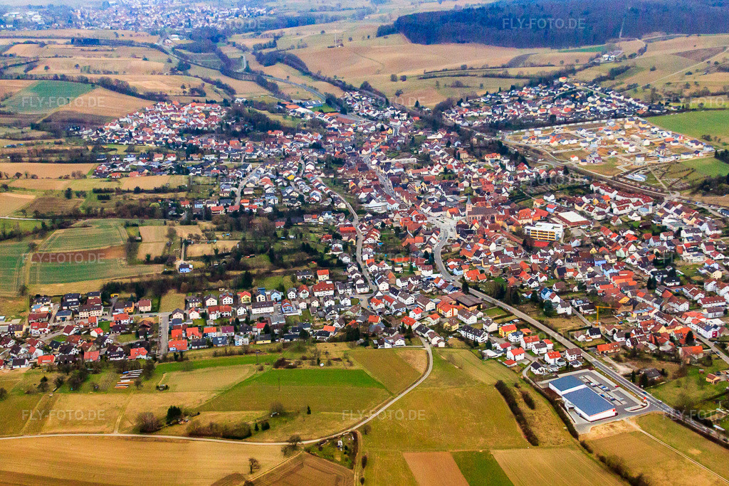 Luftbild: Ortsansicht von Nordwesten im Ortsteil Jöhlingen in Walzbachtal im Bundesland Baden-Württemberg in Deutschland. Foto: IMG_38300.jpg vom 12.03.2011 durch Werner Riehm/FLY-FOTO.deAuflösung des Originals: 4466 x 2977 px