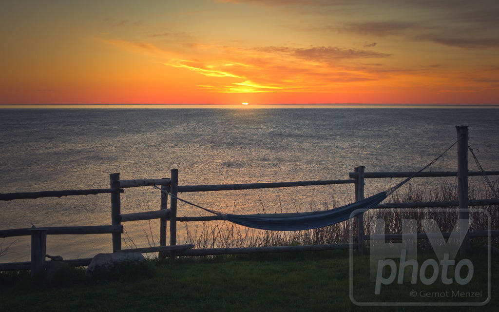 Sunrise over the Gulf of St. Lawrence | Sunrise over the Gulf of St. Lawrence, L'Anse-au-Griffon, Québec, Canada - Realisiert mit Pictrs.com
