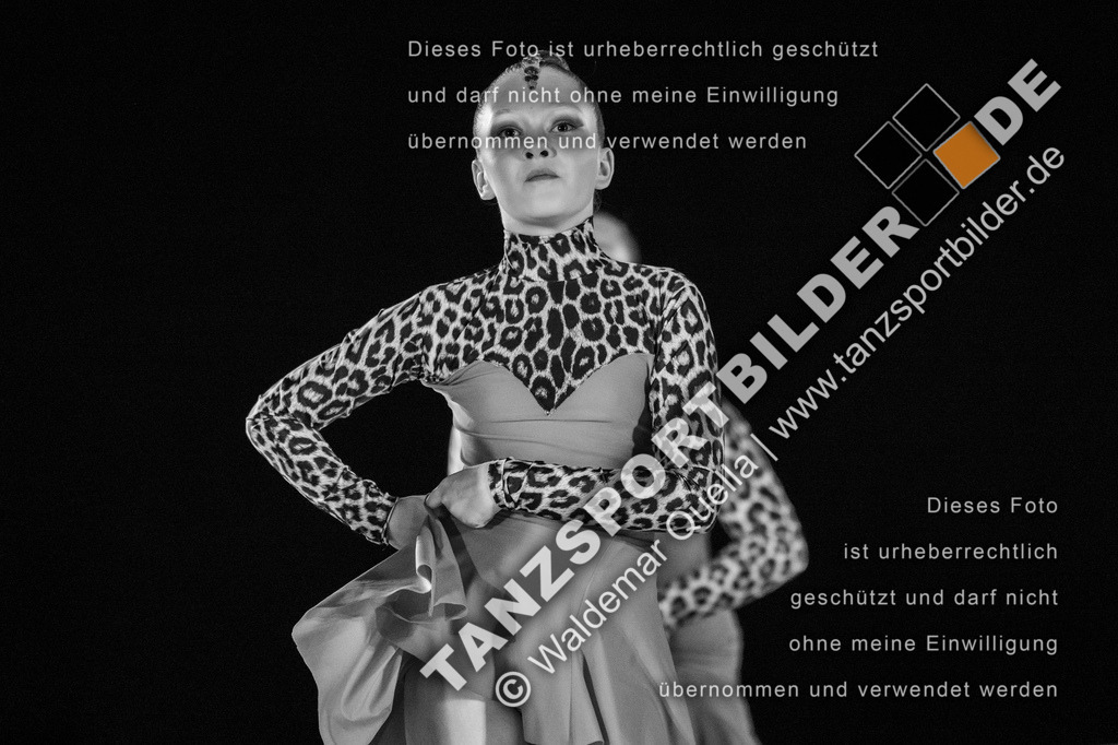 20250504-01020 | Hier finden Sie Tanz Bilder vom Latein und Standard Formationen tanzen. Sportbilder vom Tanzsport. Schöne Fotos und von Weltmeisterschaft, Europameisterschaft, Bundesliga, Regionalliga, Oberliga und Landesliga sowie von GOC Stuttgart, DanceComp, WM Bremen